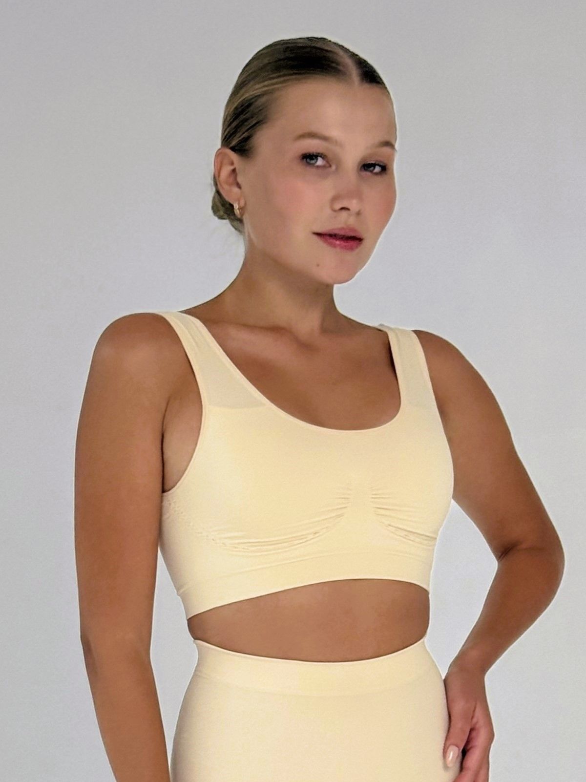 Бесшовный бюстгальтер топ бежевый Form Angel 5319 L/XL