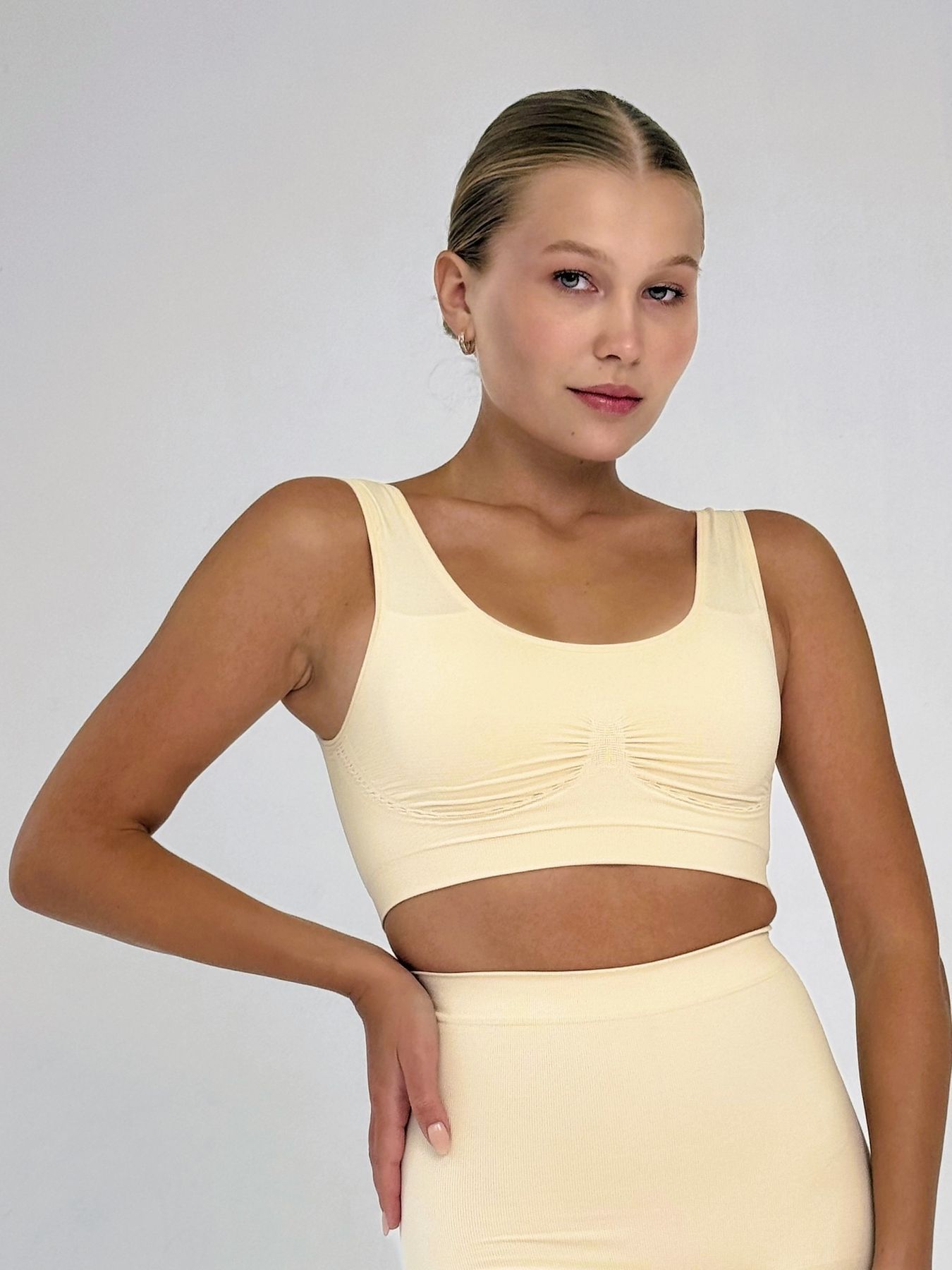 Бесшовный бюстгальтер топ бежевый Form Angel 5319 L/XL