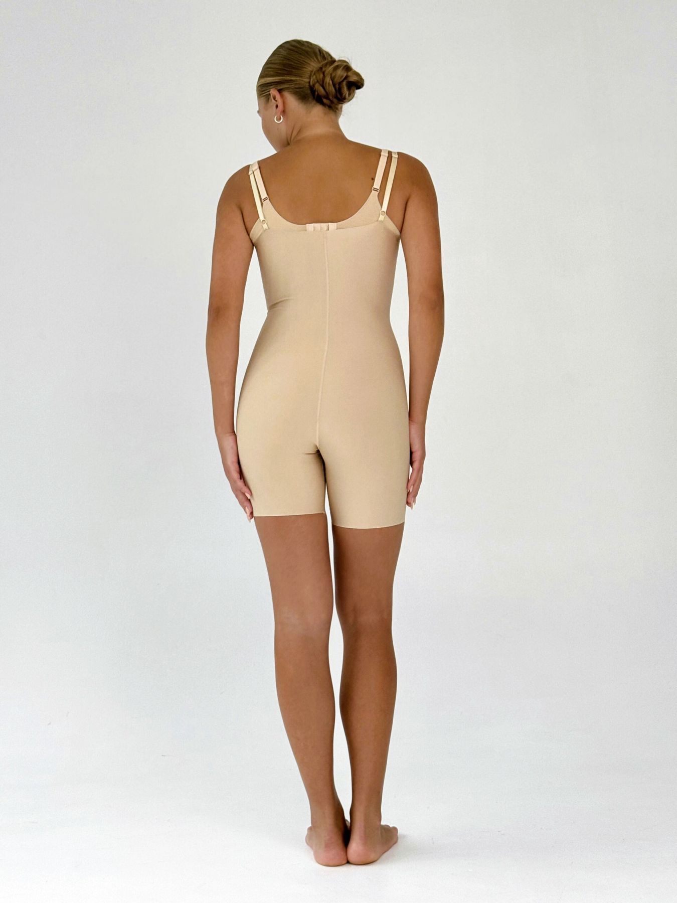Утягуюче боді з шортами Form Angel 3010 бежевий S/M