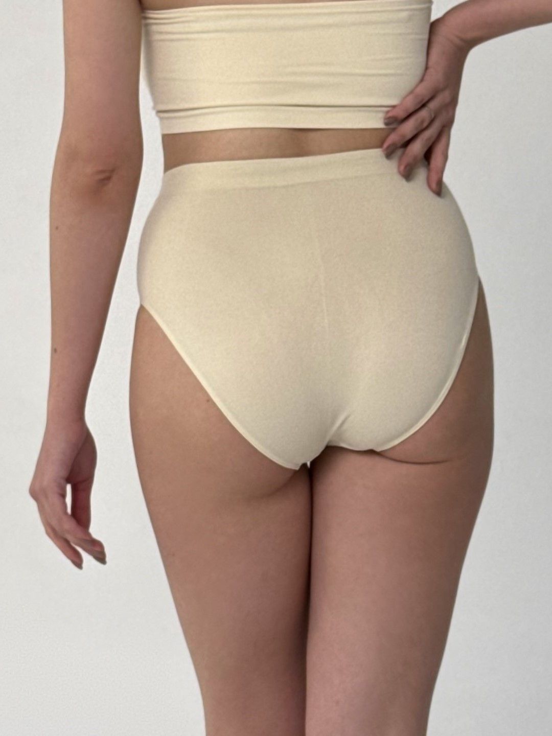 Трусики безшовні жіночі Form Angel 5205 бежеві S/M