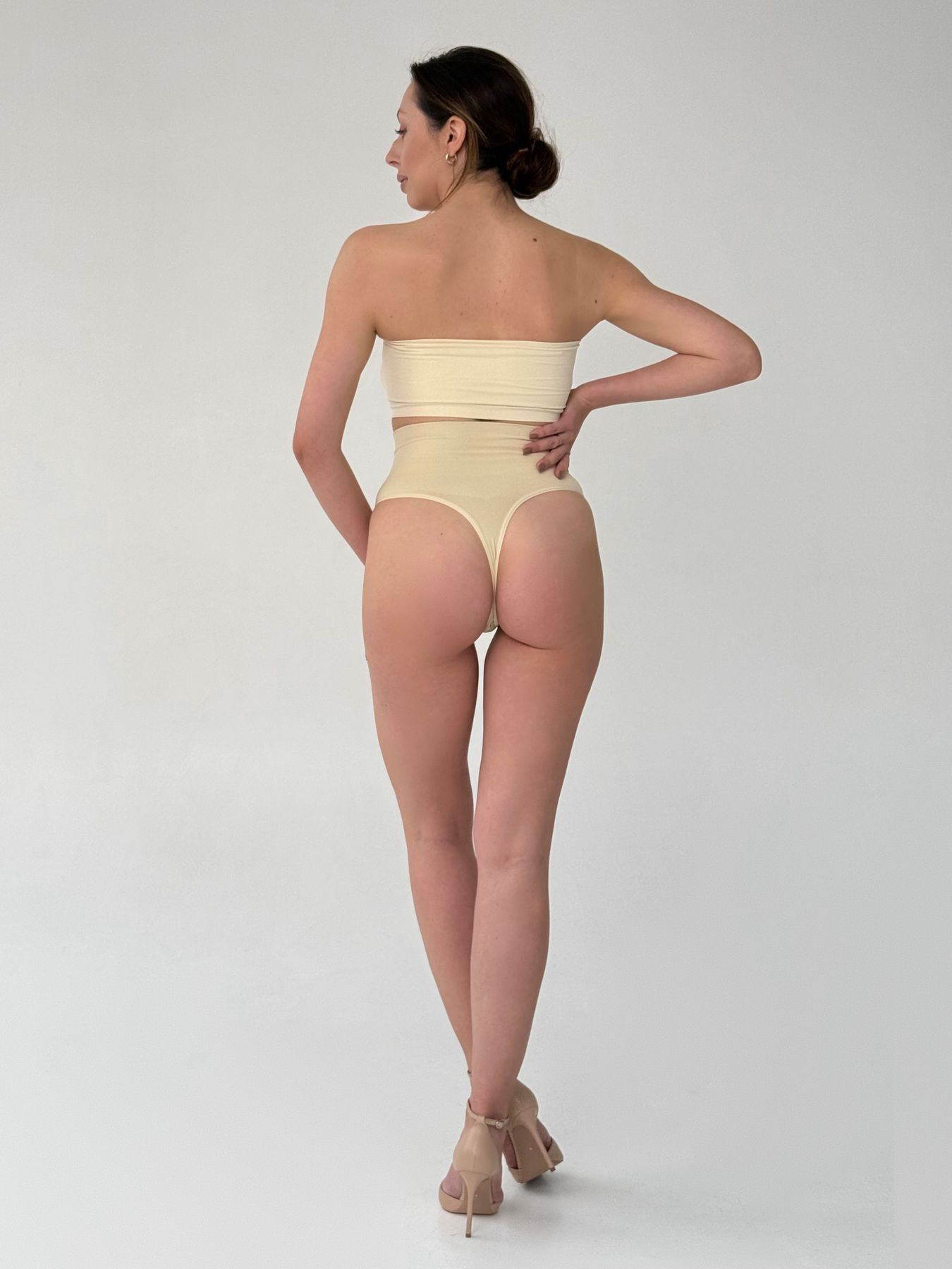 Утягивающие стринги бежевые Form Angel 5203 L/XL