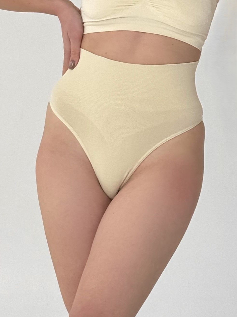 Утягивающие стринги бежевые Form Angel 5203 L/XL