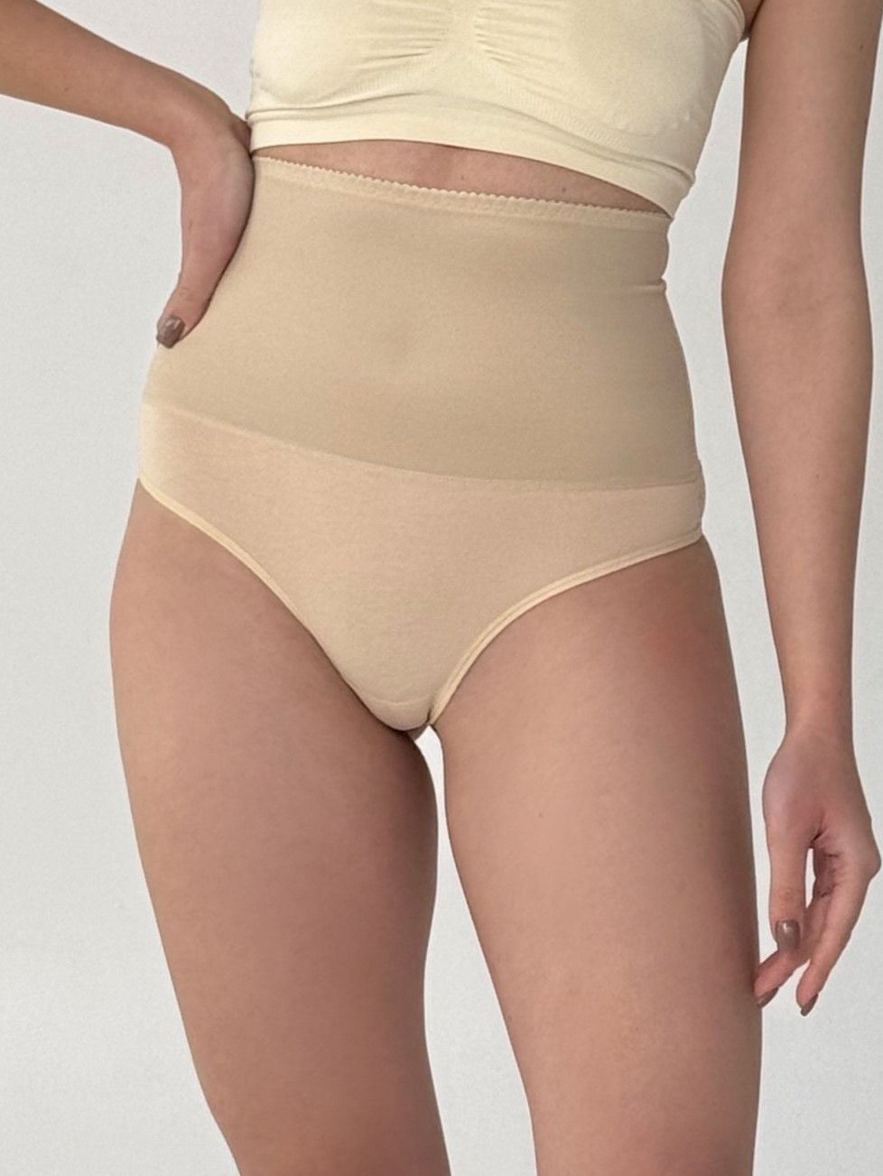 Стрінги з утяжкой живота високі бежеві корегуючі Afina 018 M